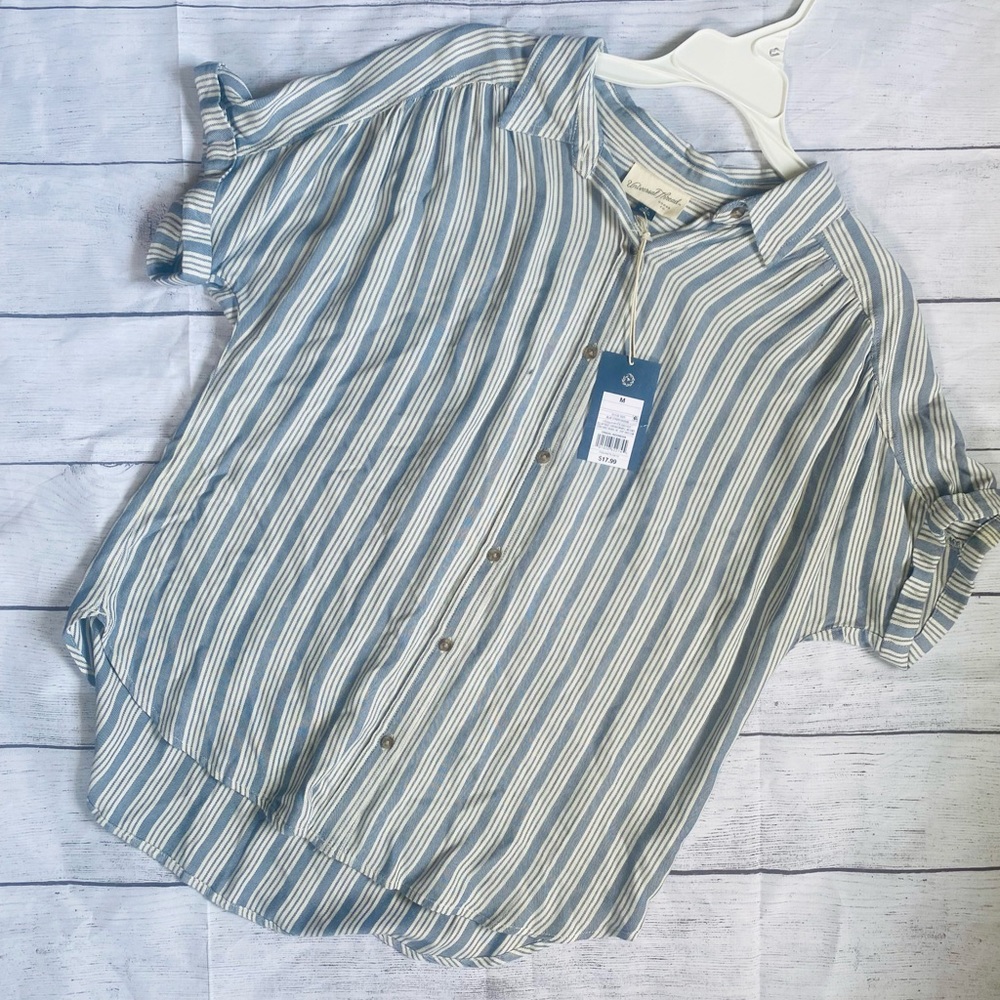 Universal thread button up shirt NWT